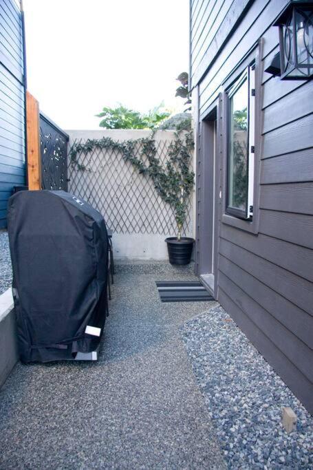 M&M'S Maple Bay Mountain Guesthouse - Licensed Duncan Exterior foto